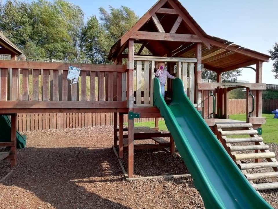 Sand Le Mere Holiday Village Caravan Hire Tunstall  Exteriér fotografie